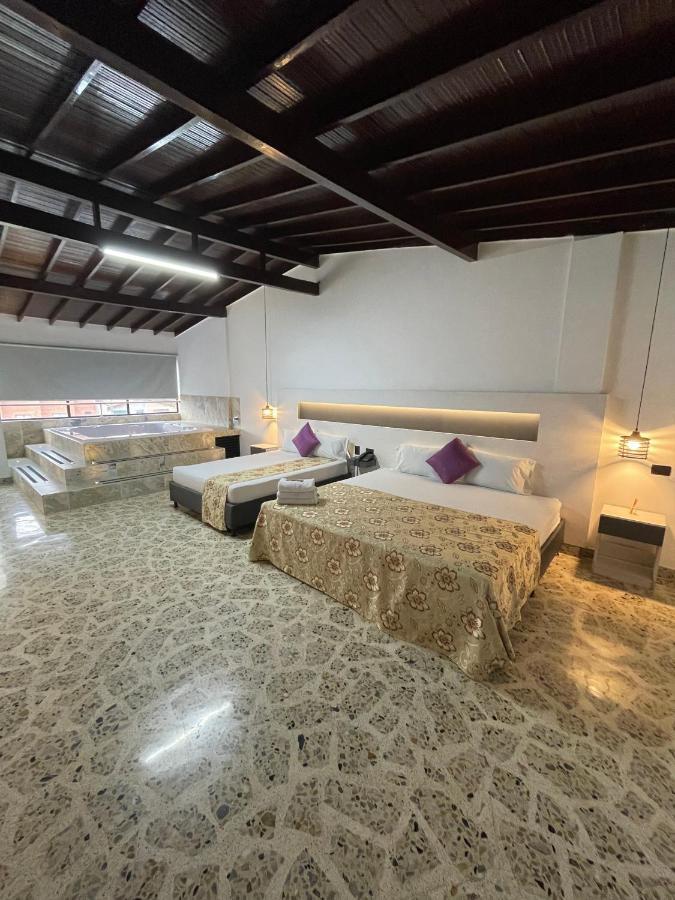 Hotel Ofix Hotel Medellin