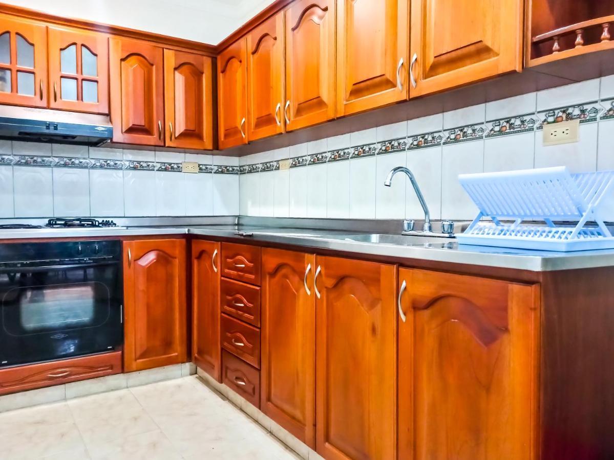 Apartment Casa Con Parking Privado - Cerca De La Estacion Floresta