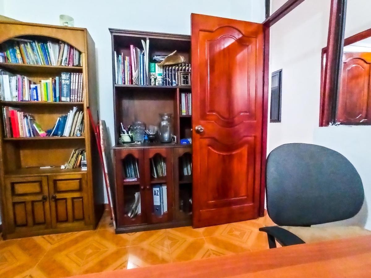 Apartment Casa Con Parking Privado - Cerca De La Estacion Floresta Medellin