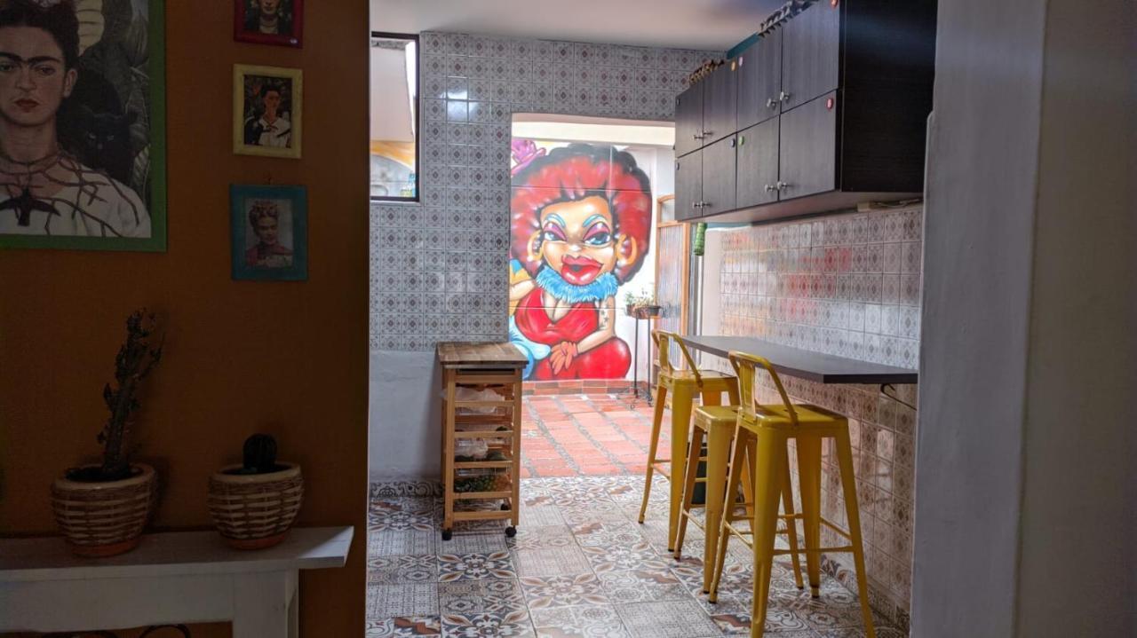 Casa Tuvia Parque * Medellin
