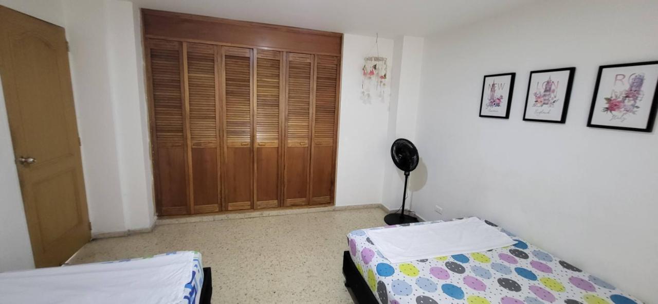 1023 Colores - Parqueadero - Zona Wifi - Coworking - área Exclusiva De La Ciudad Apartamento
