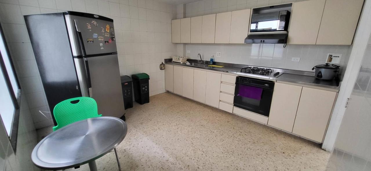 Apartamento 1023 Colores - Parqueadero - Zona Wifi - Coworking - área Exclusiva De La Ciudad Medellín