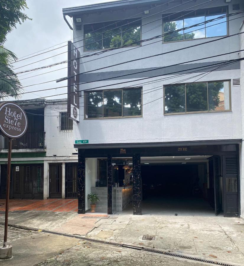 Sie7e Express Hotel Medellin