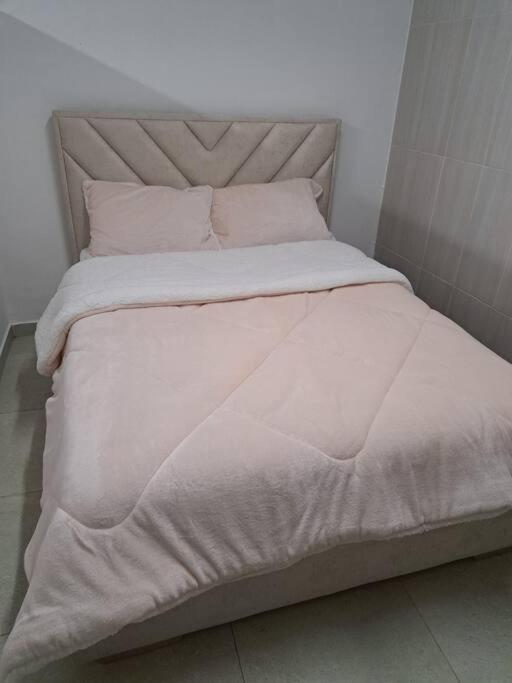Hermoso Condominio En Medellin, Laureles Apartment