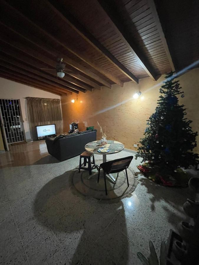 Guest house Amigable Descansar Y Trabajar Medellin