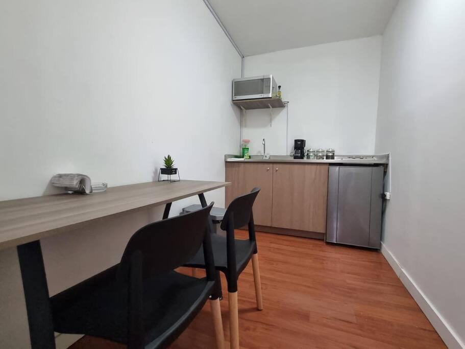 Hermoso Apartamento Con Terraza En Laureles * Medellin