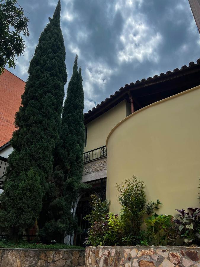Apartment Park & Relax: Your Private Garage *