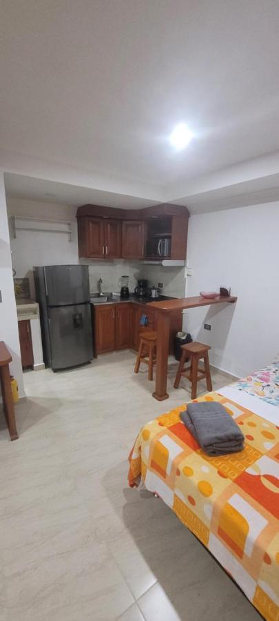 Apartaestudio Cerca Metro Apartment *