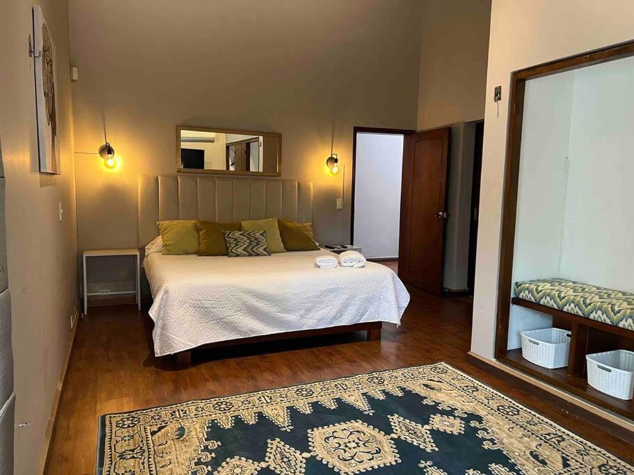 Villa Mansion Br Piscina, Jacuzzi, 6 Min De Provenza Medellin