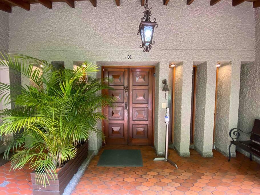 Mansion Br Piscina, Jacuzzi, 6 Min De Provenza Medellin