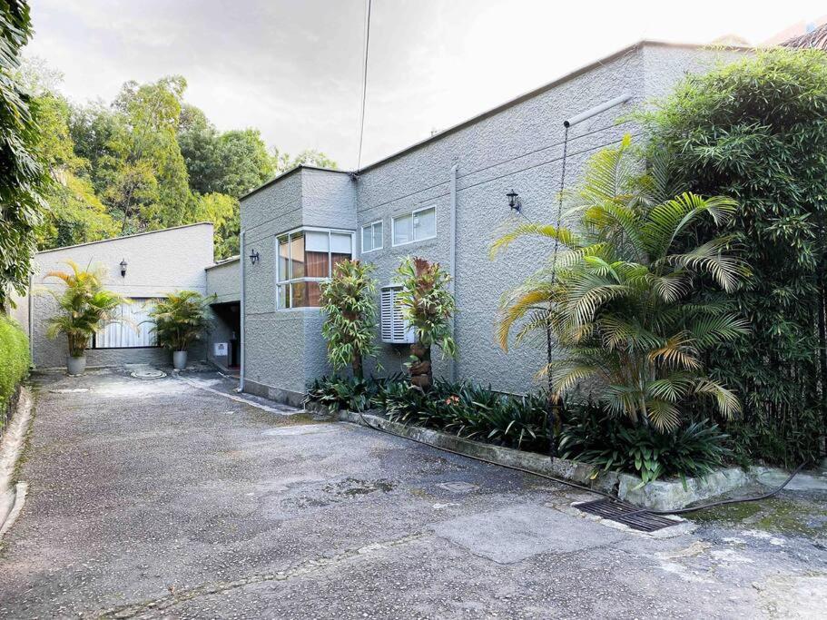 Mansion Br Piscina, Jacuzzi, 6 Min De Provenza *