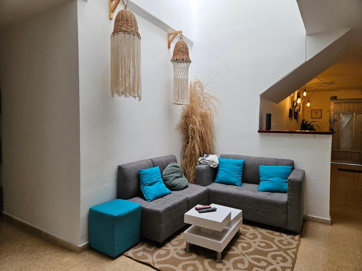 Beautiful Three-bedroom With Garden In El Poblado Medellin