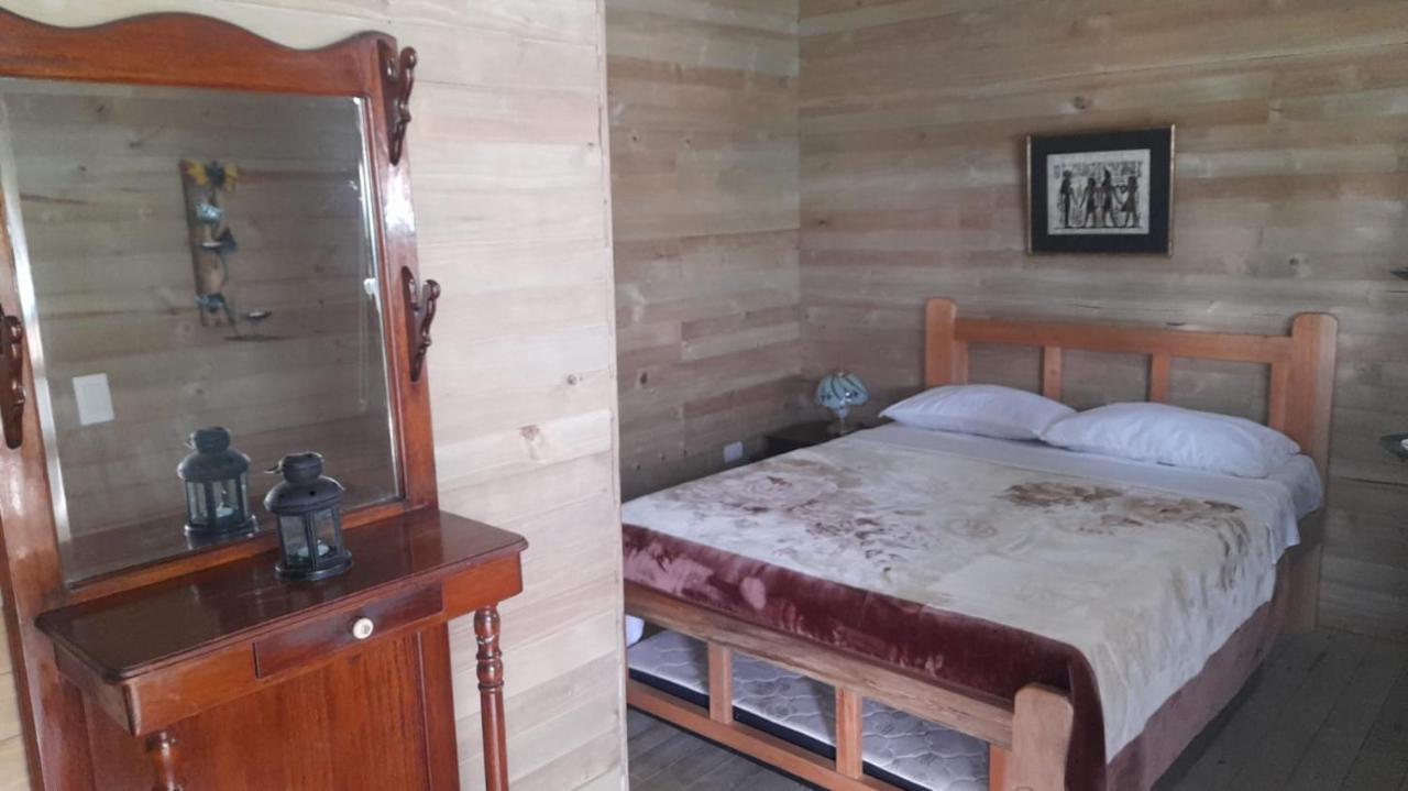 Bed & Breakfast Moon Night Hostel-santa Elena Pantanillo *