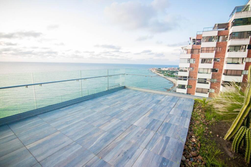 Beachfront Luxury In Bocagrande Apartment