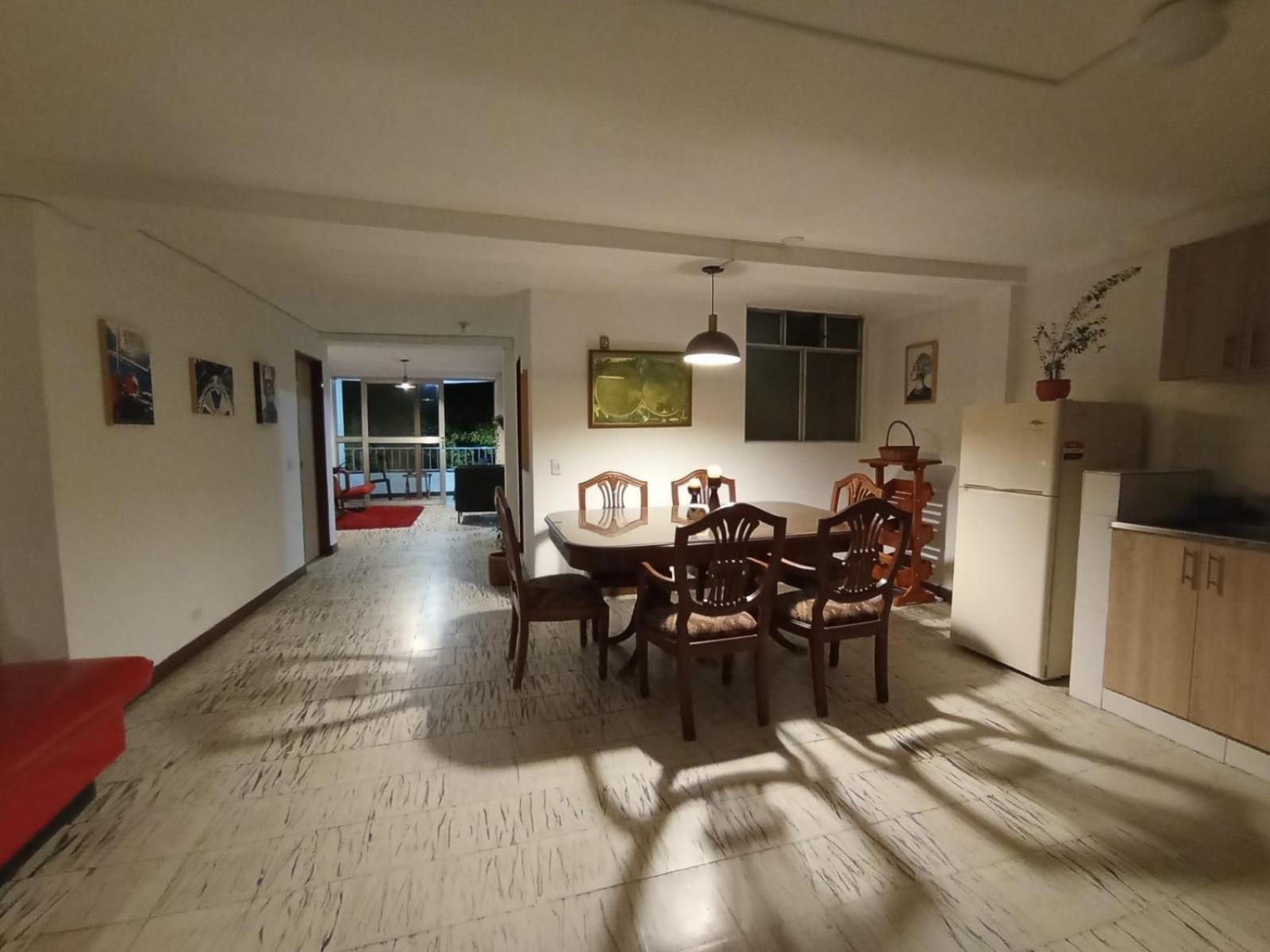 Con Bano Privado Coliving Central Cerca A Plaza Mayor Cerro Nutibara Unicentro Guest house *