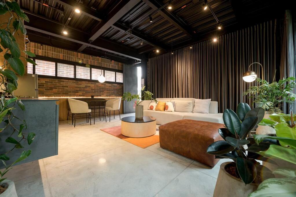 Meridiano Lofts Bed & Breakfast *