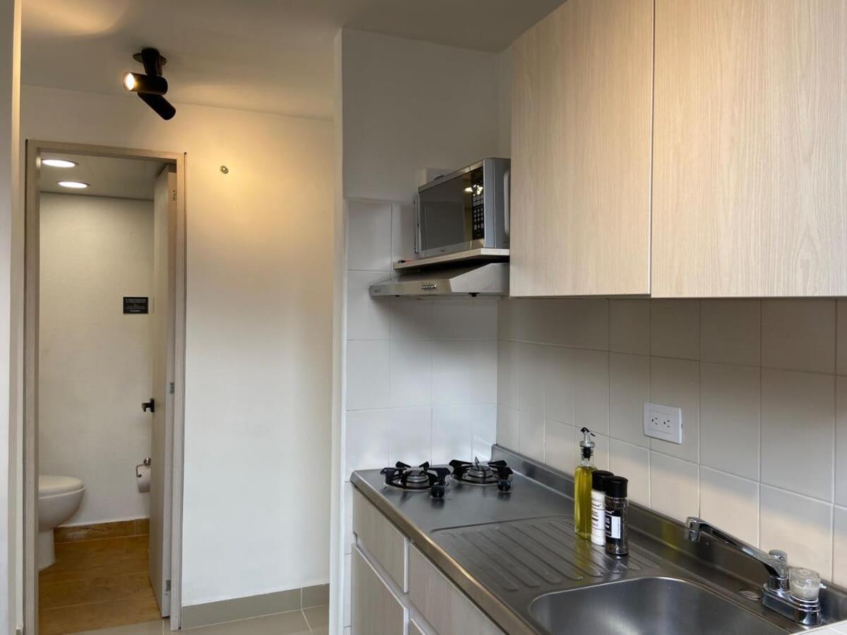 Cozy 1br With Private Terrace In Apartment