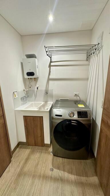 Hermoso Loft En El Poblado * Medellin