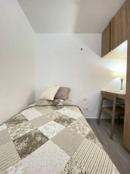 House Between Poblado And Laurels / Casa En Belen Al Frente De La Unidad Deportiva. Holiday home
