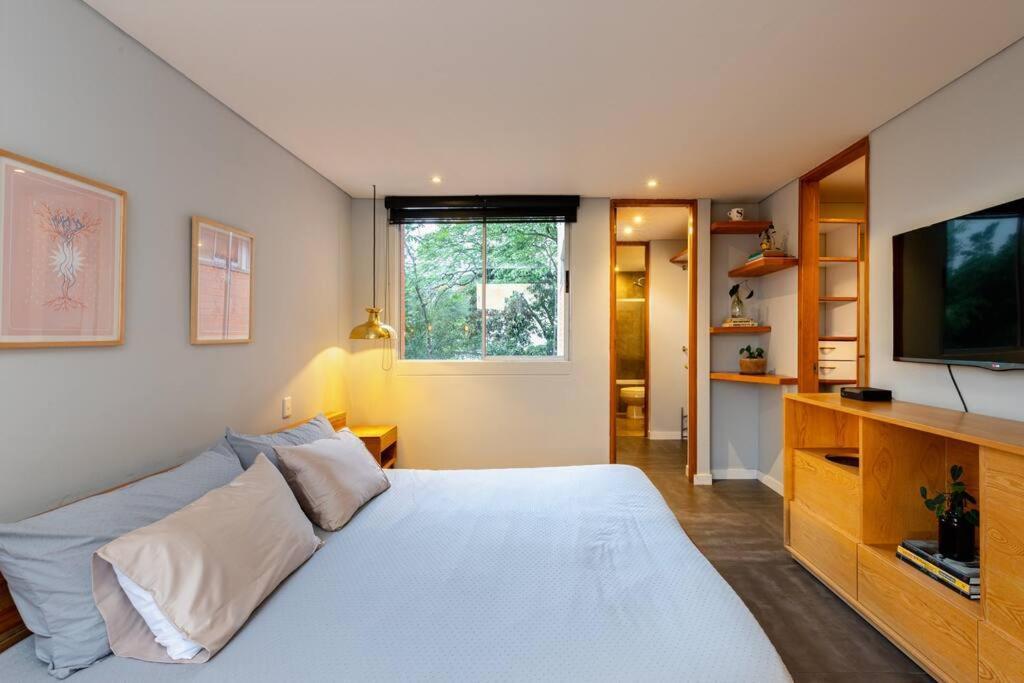 Apartment El Poblado, Finisterre Ap 801 Medellin