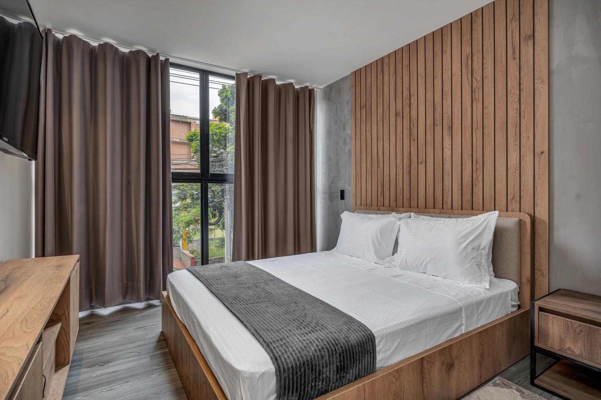 Aparthotel Housy Laureles *