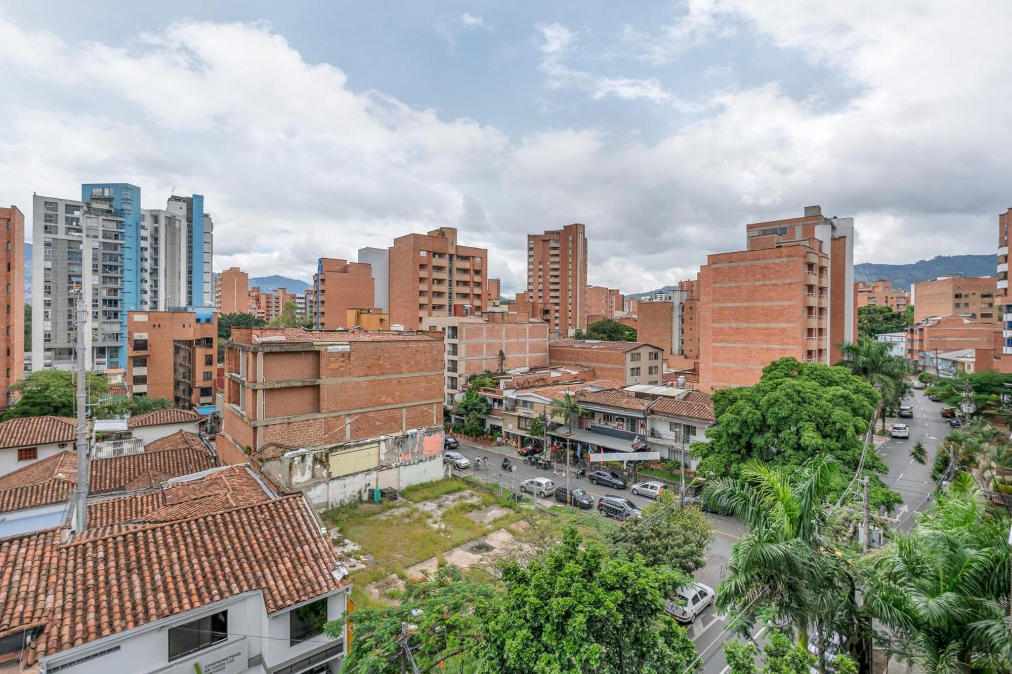 Housy Laureles Aparthotel *