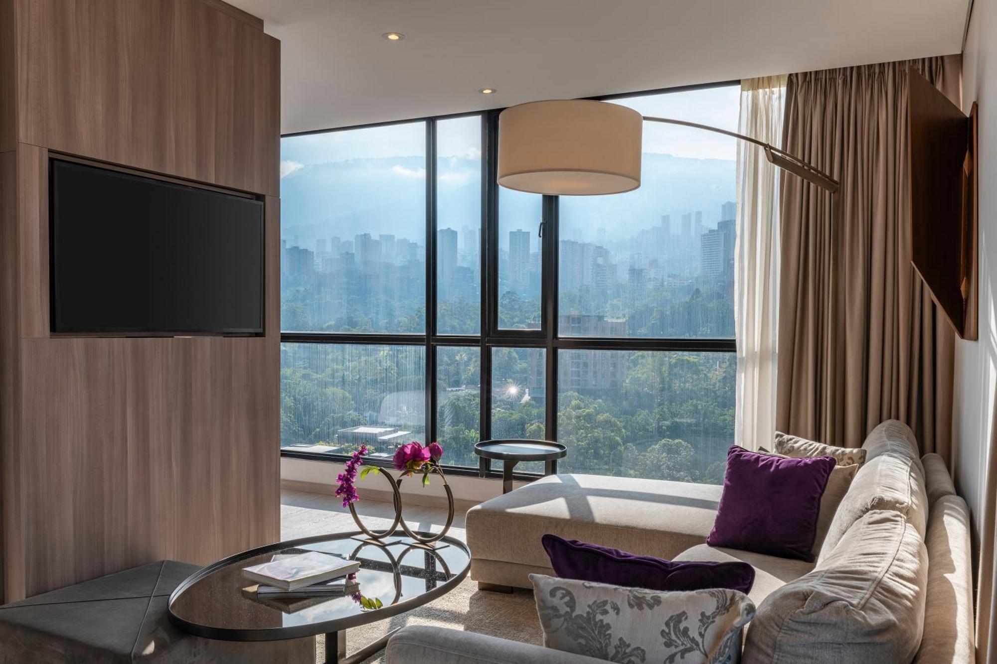 York Luxury By Preferred 5* Medellin