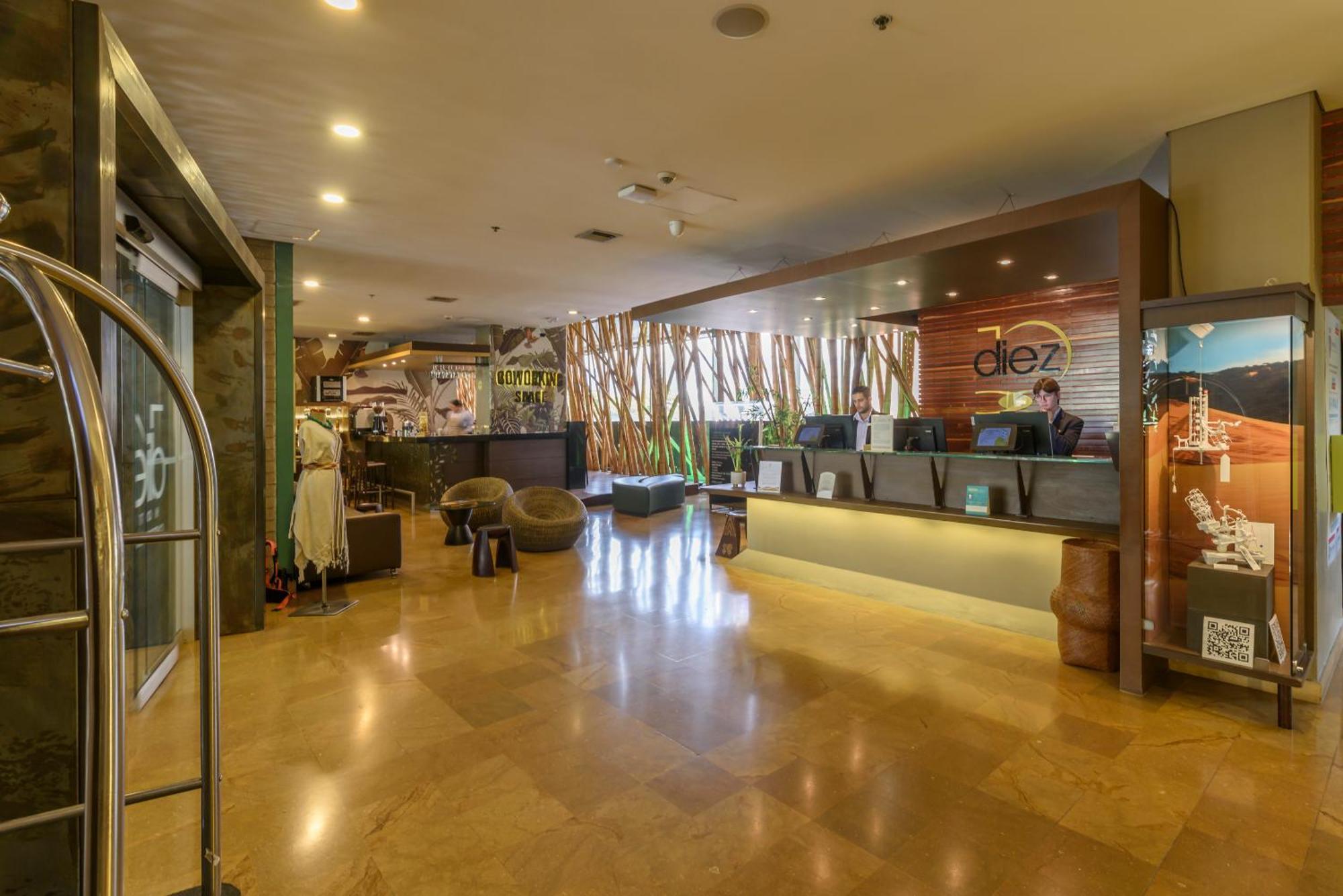 Diez Categoria Colombia Hotel Medellin