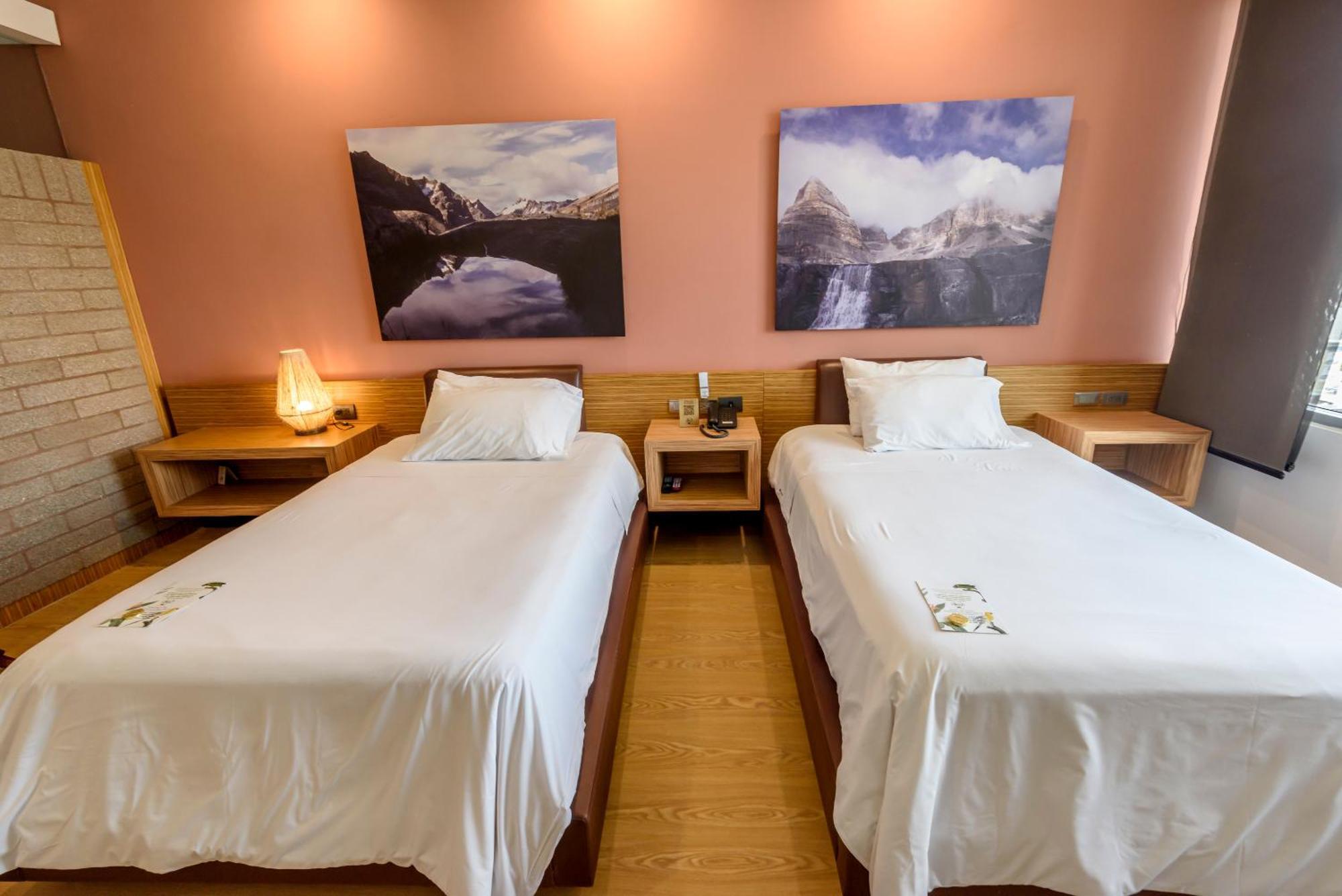 Diez Categoria Colombia Hotel Medellin