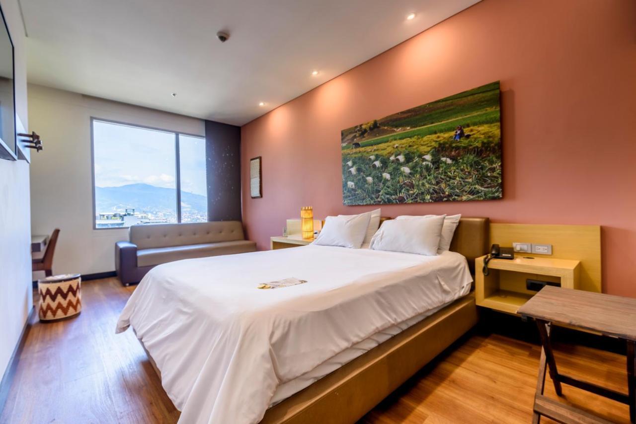 Diez Categoria Colombia Hotel