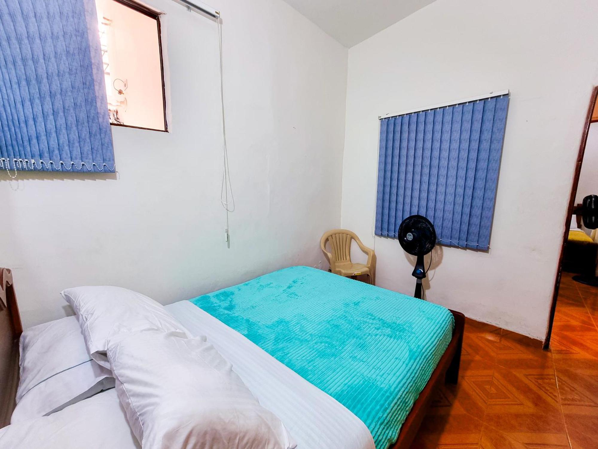 Casa Con Parking Privado - Cerca De La Estacion Floresta Medellin