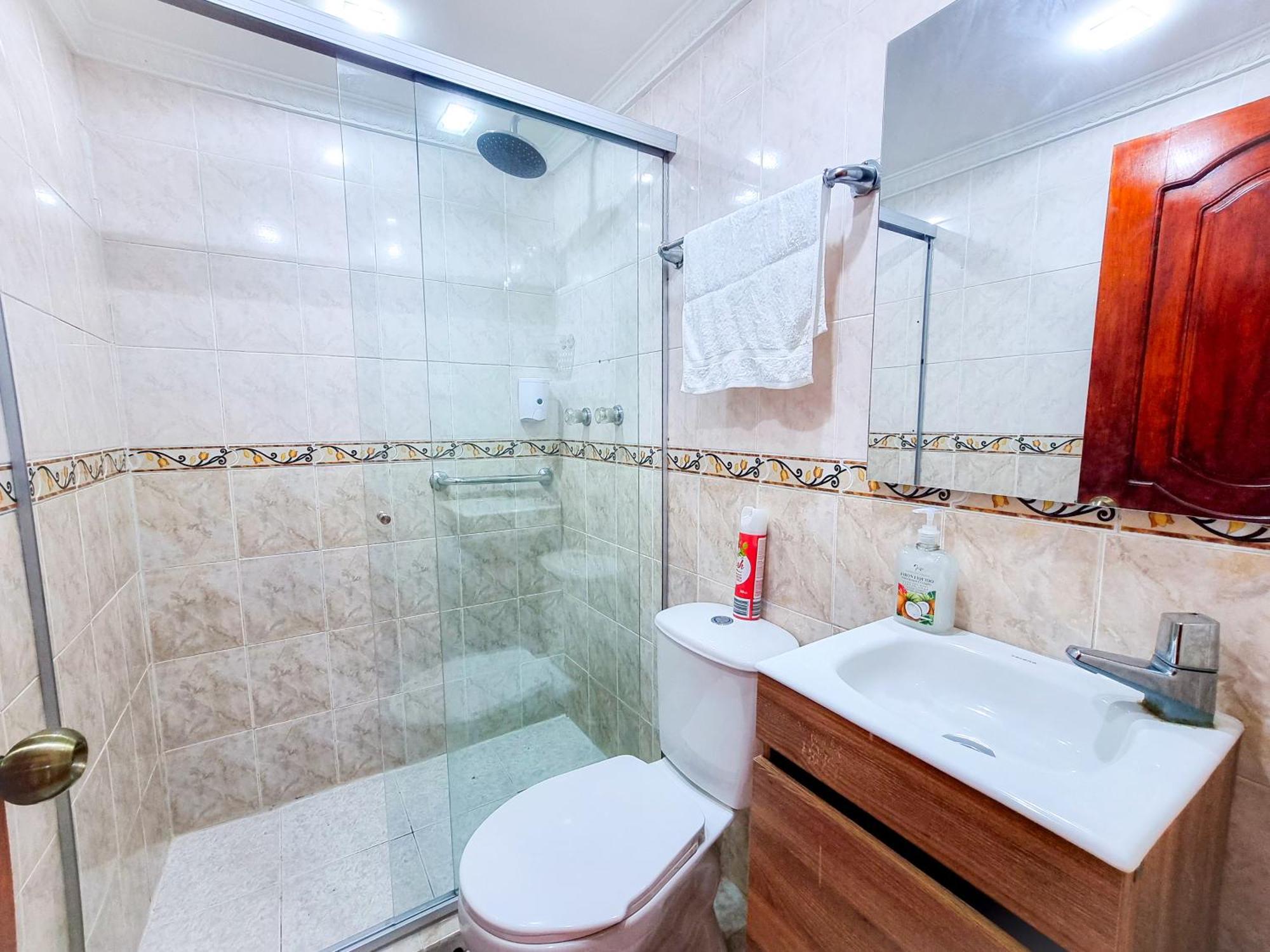 Casa Con Parking Privado - Cerca De La Estacion Floresta Apartment *
