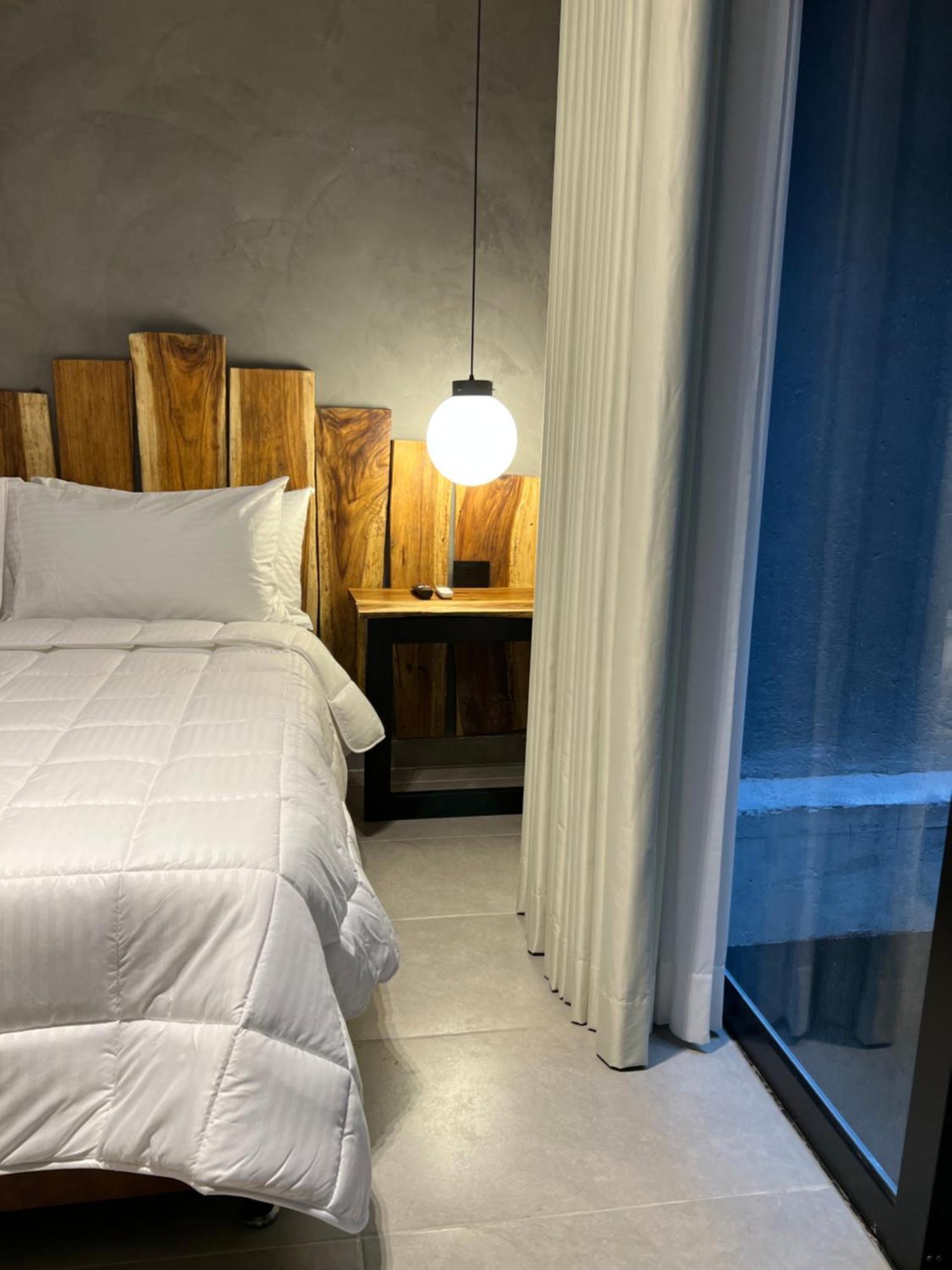 Zelva Negra 4* Medellin