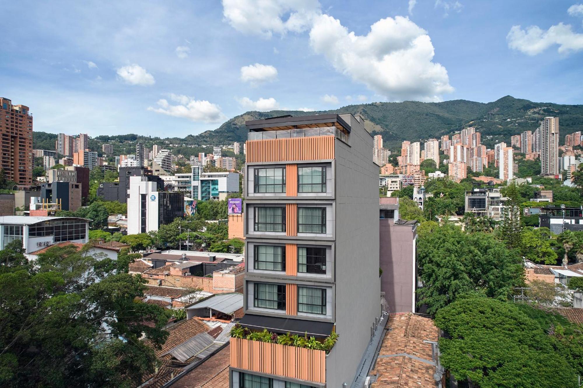 Selis Medellin