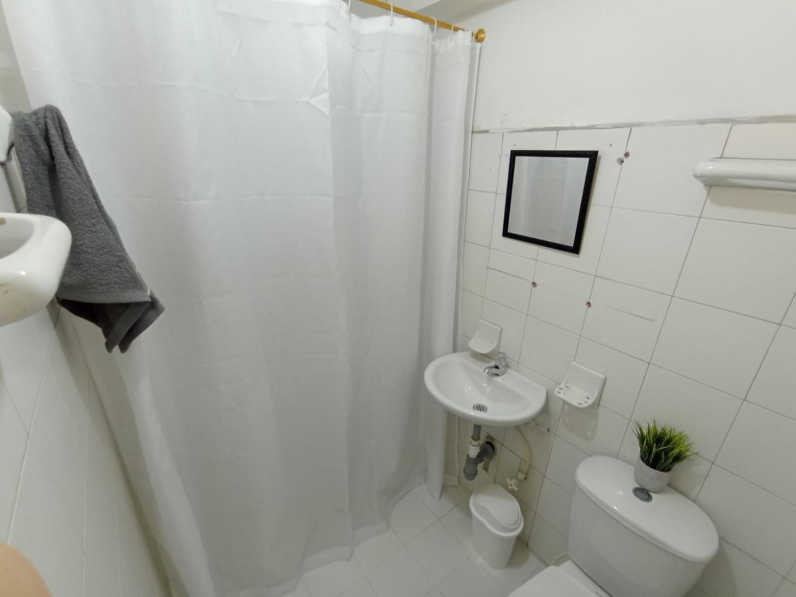 Con Bano Privado Coliving Central Cerca A Plaza Mayor Cerro Nutibara Unicentro Guest house *