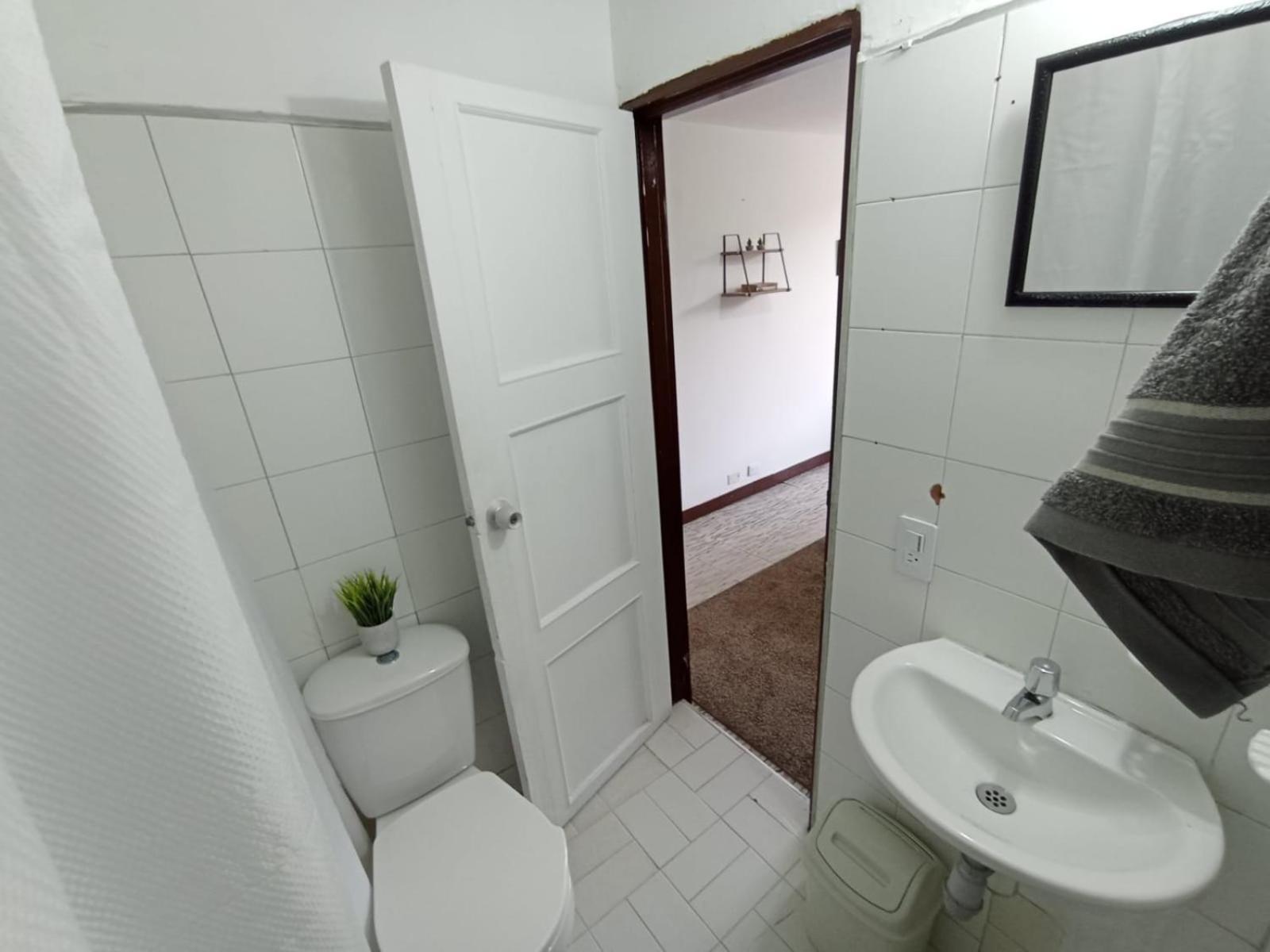 Con Bano Privado Coliving Central Cerca A Plaza Mayor Cerro Nutibara Unicentro Medellin
