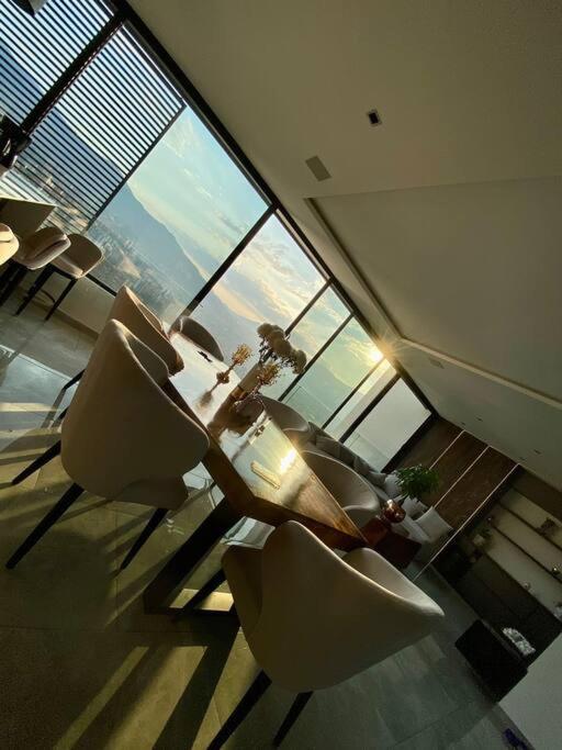 Penthouse Luxurytravelhome Poblado Apartment