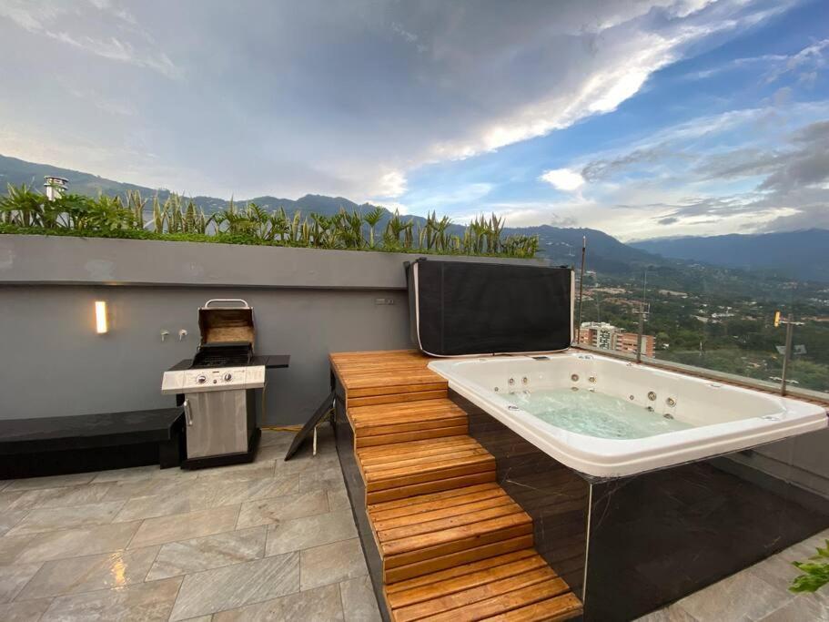 Penthouse Luxurytravelhome Poblado Apartment