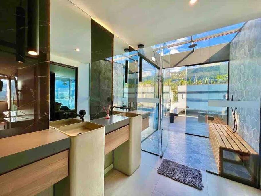 Penthouse Luxurytravelhome Poblado * Medellin
