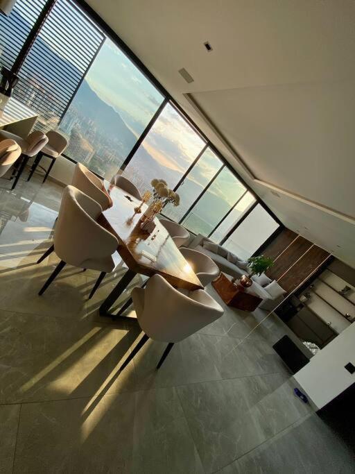 Penthouse Luxurytravelhome Poblado Medellin
