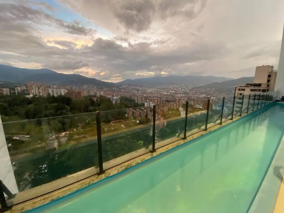 Penthouse Luxurytravelhome Poblado Apartment Medellin
