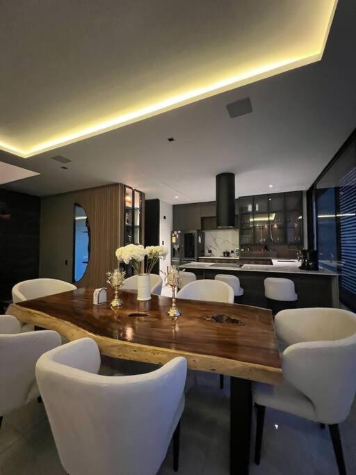 Penthouse Luxurytravelhome Poblado Apartment Medellin