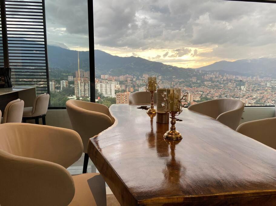 Penthouse Luxurytravelhome Poblado Apartment