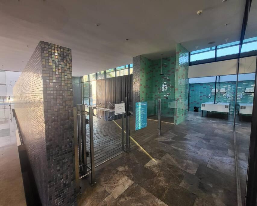 Apartamento Luxury Apt! Guest Friendly! Great Location! Jacuzzi, Gym, Security! *