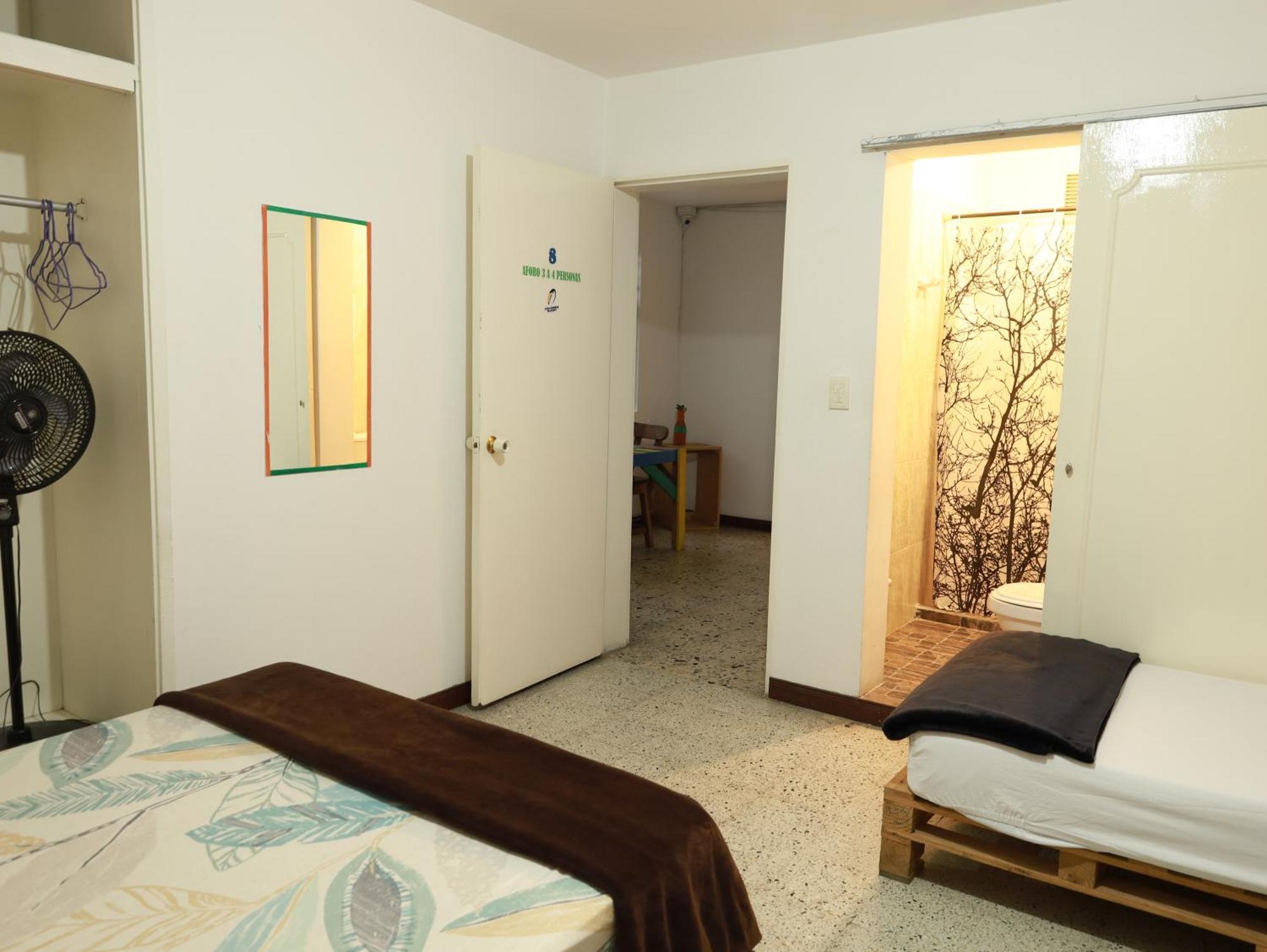 Hostel Rich *