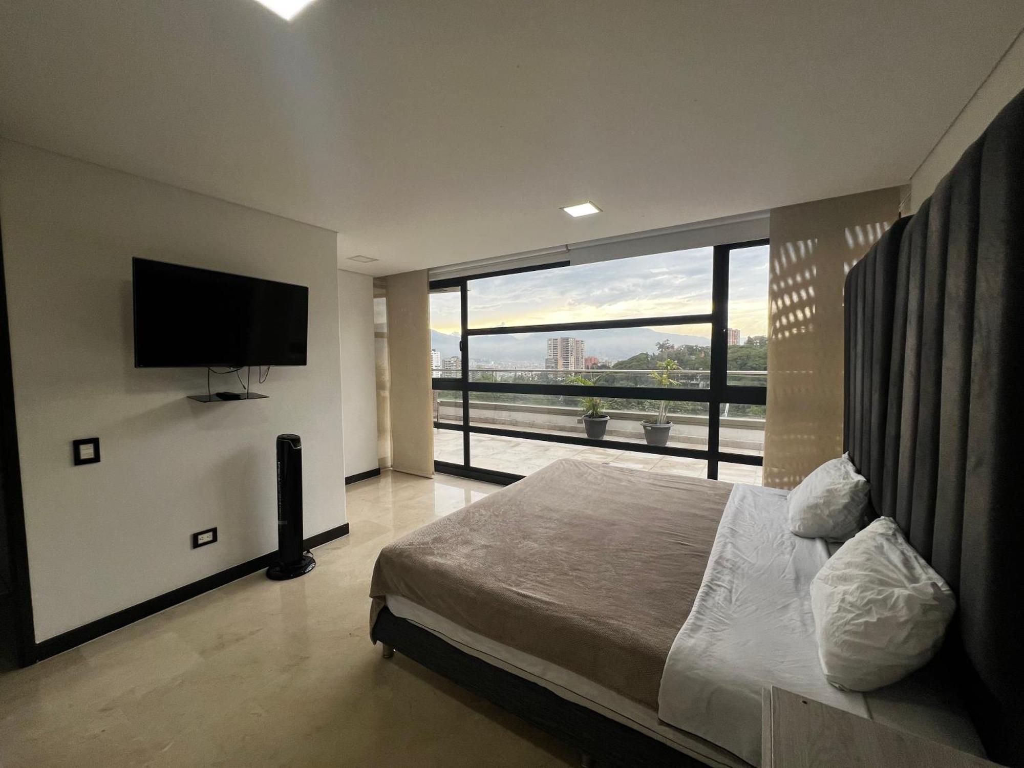Modern Units Poblado With Stunning View *