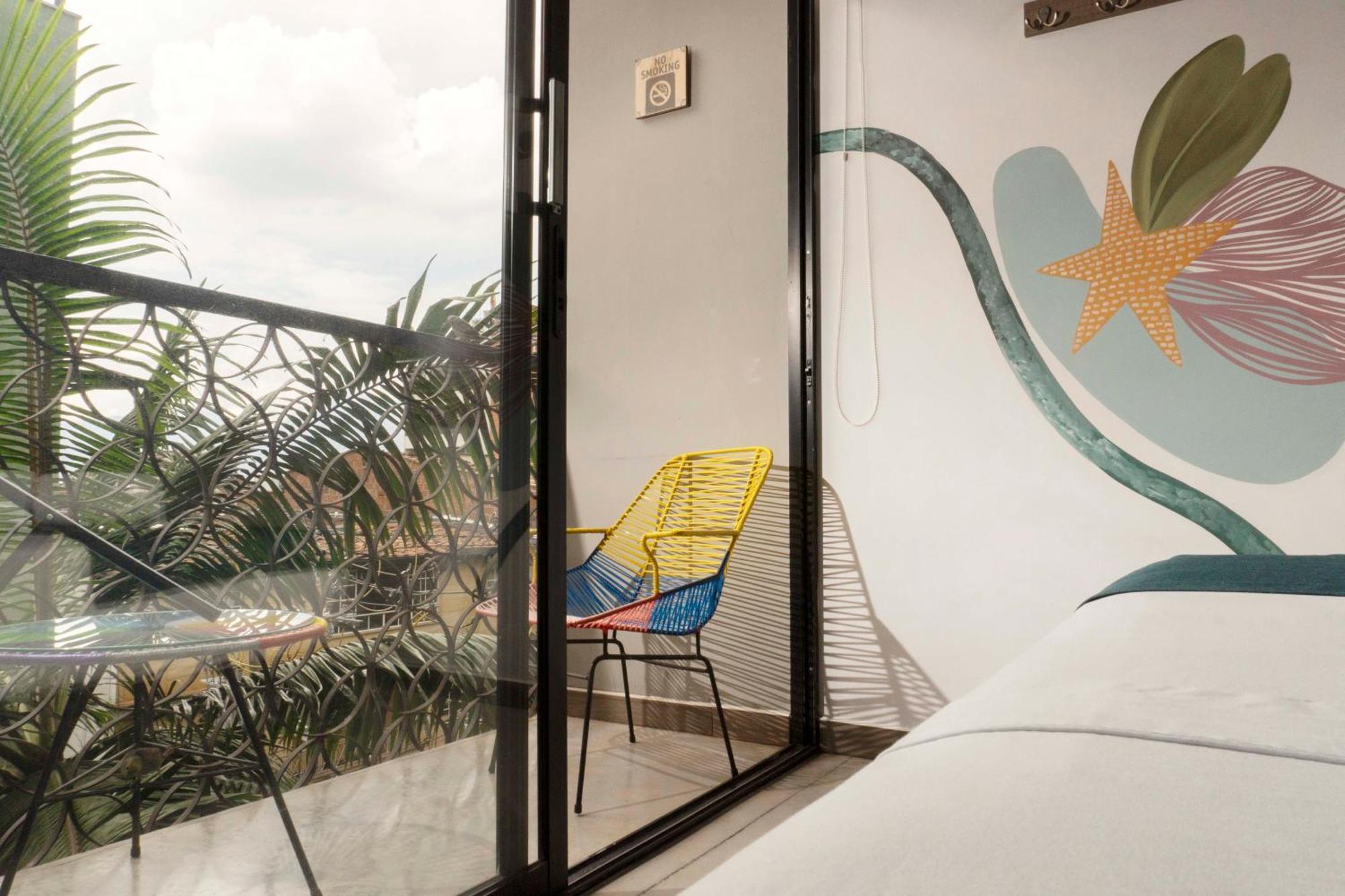Patios Hostel *