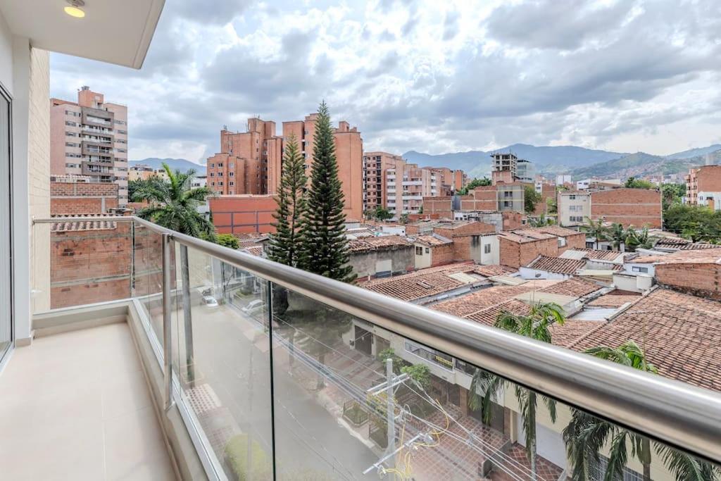 Apartment Lindo En Laureles Con Piscina 501 Medellin