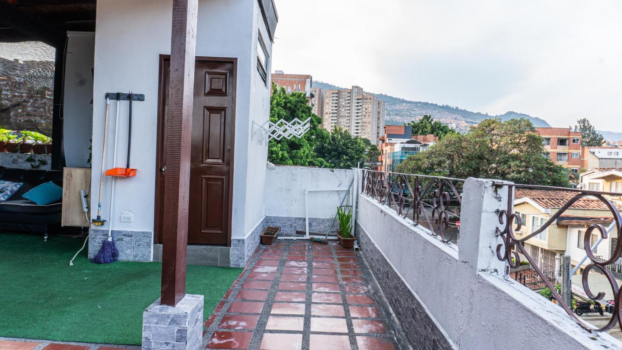 Apartamento Con Terraza Estadio * Medellin