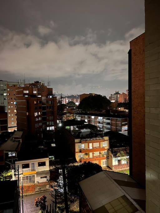 En Laureles 2br Con Rooftop Y Piscina 702 Apartment Medellin